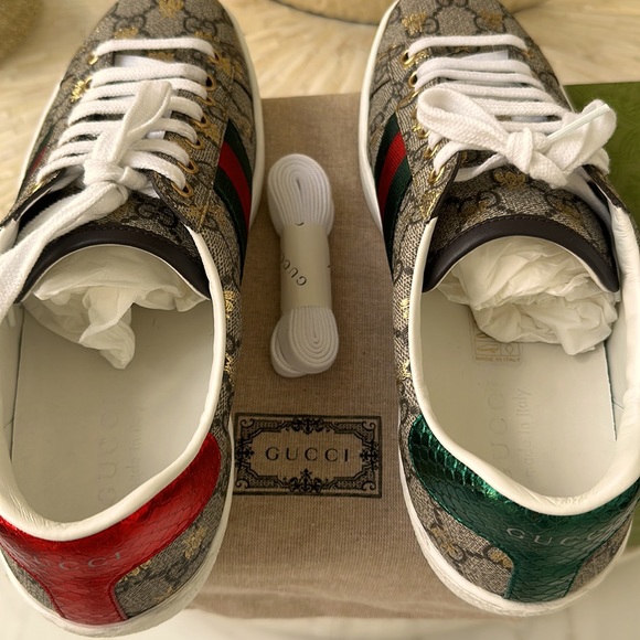 WOMEN'S (unisex) ACE GG SUPREME GUCCI SNEAKER WITH BEES - Picture 5 of 8